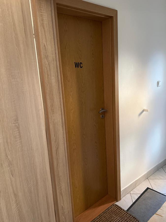 Csikos Apartman 기에네스디아스 외부 사진