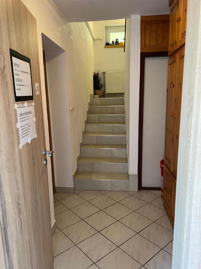 Csikos Apartman 기에네스디아스 외부 사진