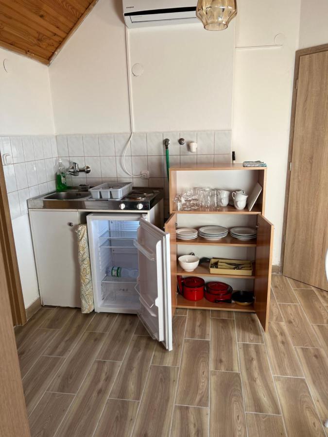 Csikos Apartman 기에네스디아스 외부 사진