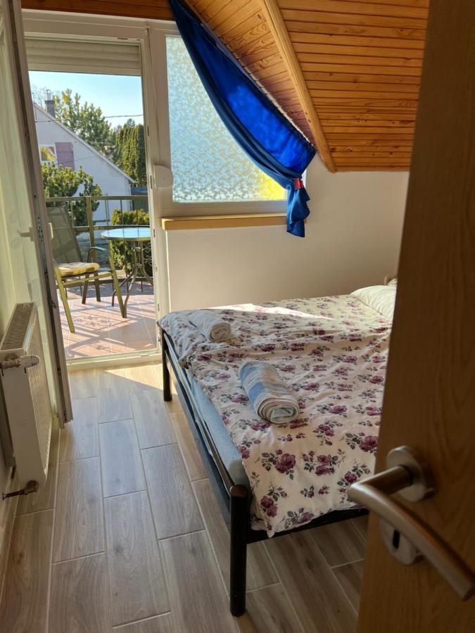 Csikos Apartman 기에네스디아스 외부 사진