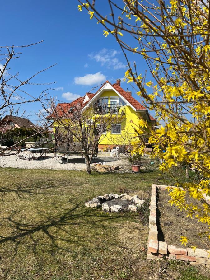 Csikos Apartman 기에네스디아스 외부 사진