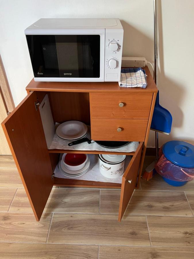 Csikos Apartman 기에네스디아스 외부 사진